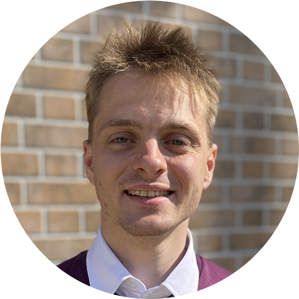 ネイティブ講師、ミッチェル先生(オーストラリア出身)の写真